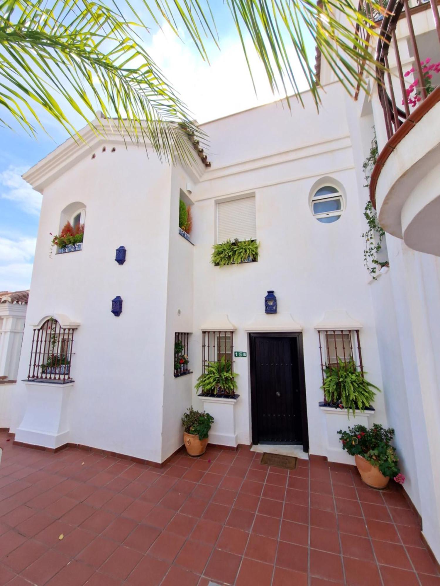 Sun & Palms - Cozy Flat In Quiet Neighbourhood With A Great Pool Area Apartment Malaga Exterior photo