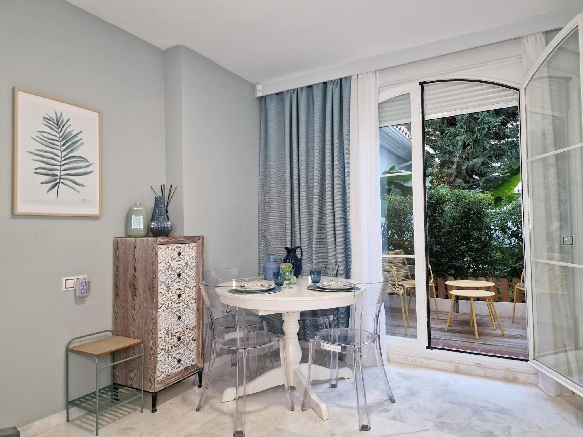 Sun & Palms - Cozy Flat In Quiet Neighbourhood With A Great Pool Area Apartment Malaga Exterior photo