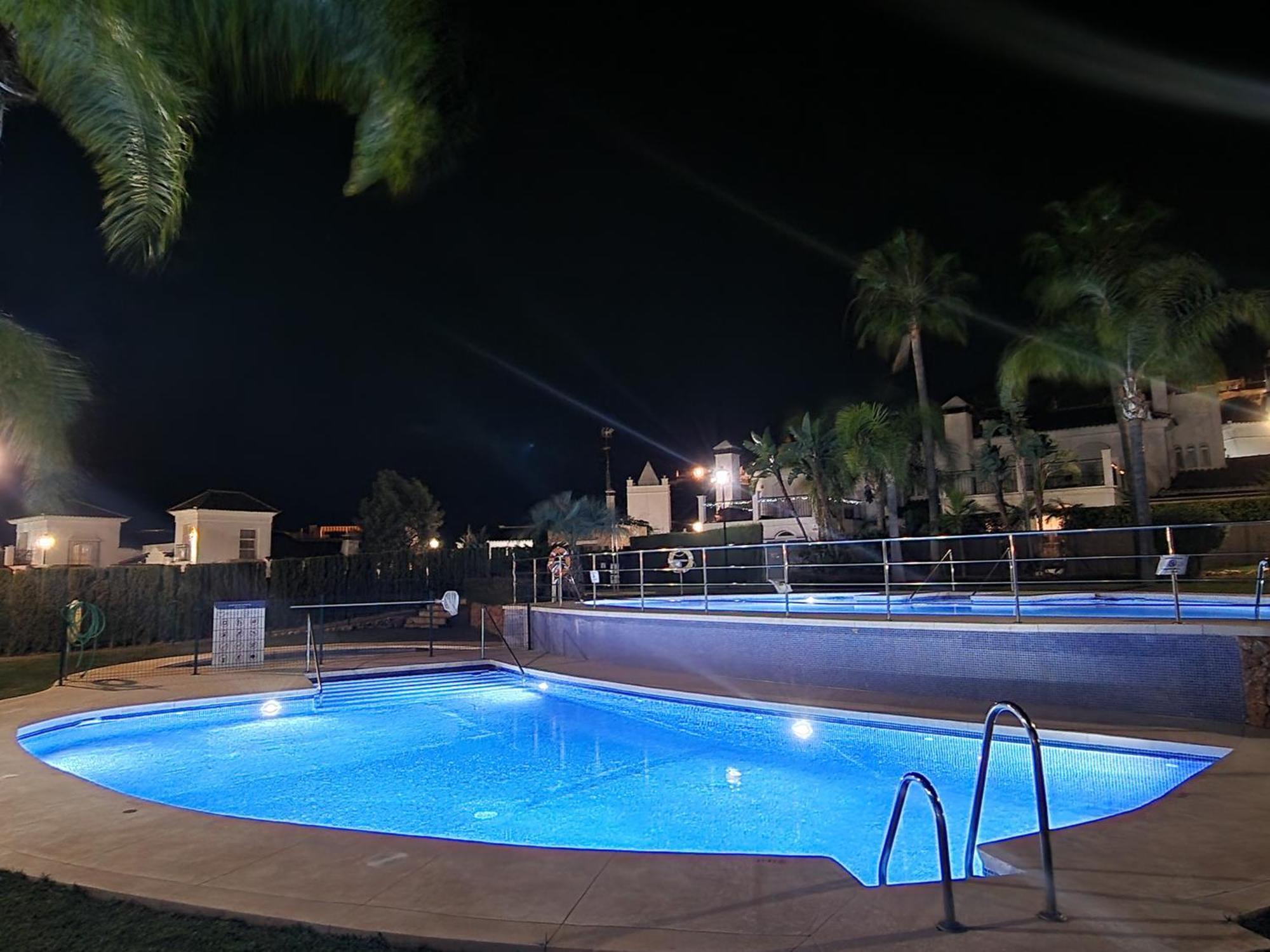 Sun & Palms - Cozy Flat In Quiet Neighbourhood With A Great Pool Area Apartment Malaga Exterior photo